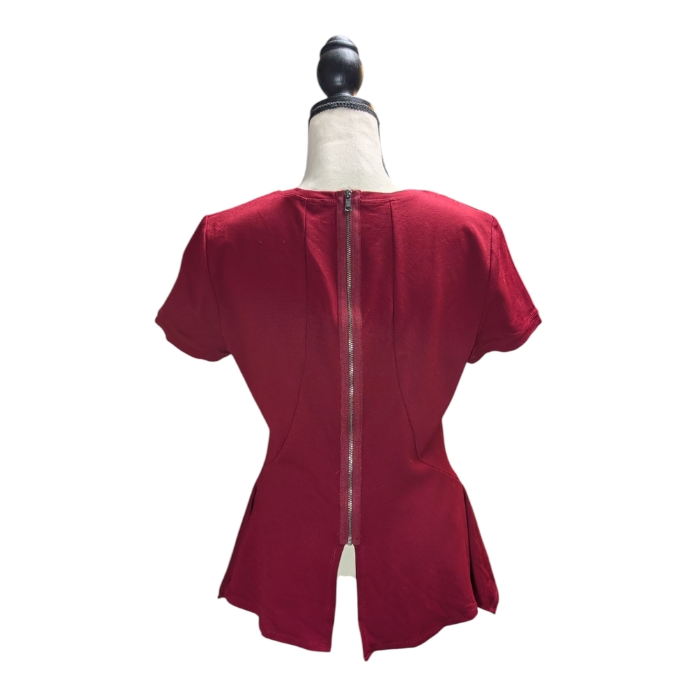 BCBGMaxAzria Wine Short Sleeve Peplum Top - Picture 4 of 8